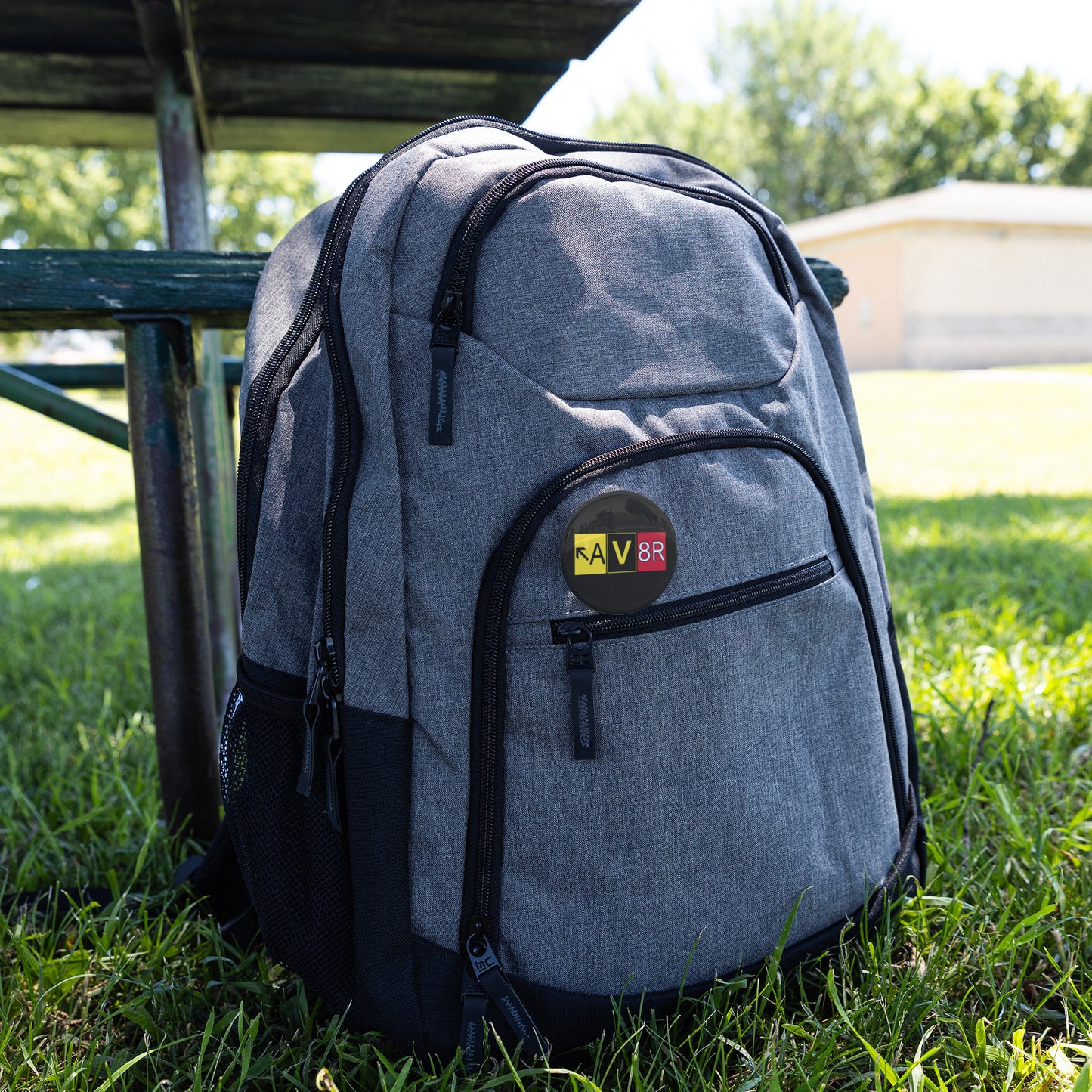 Aviator - AV8R pin button (black)