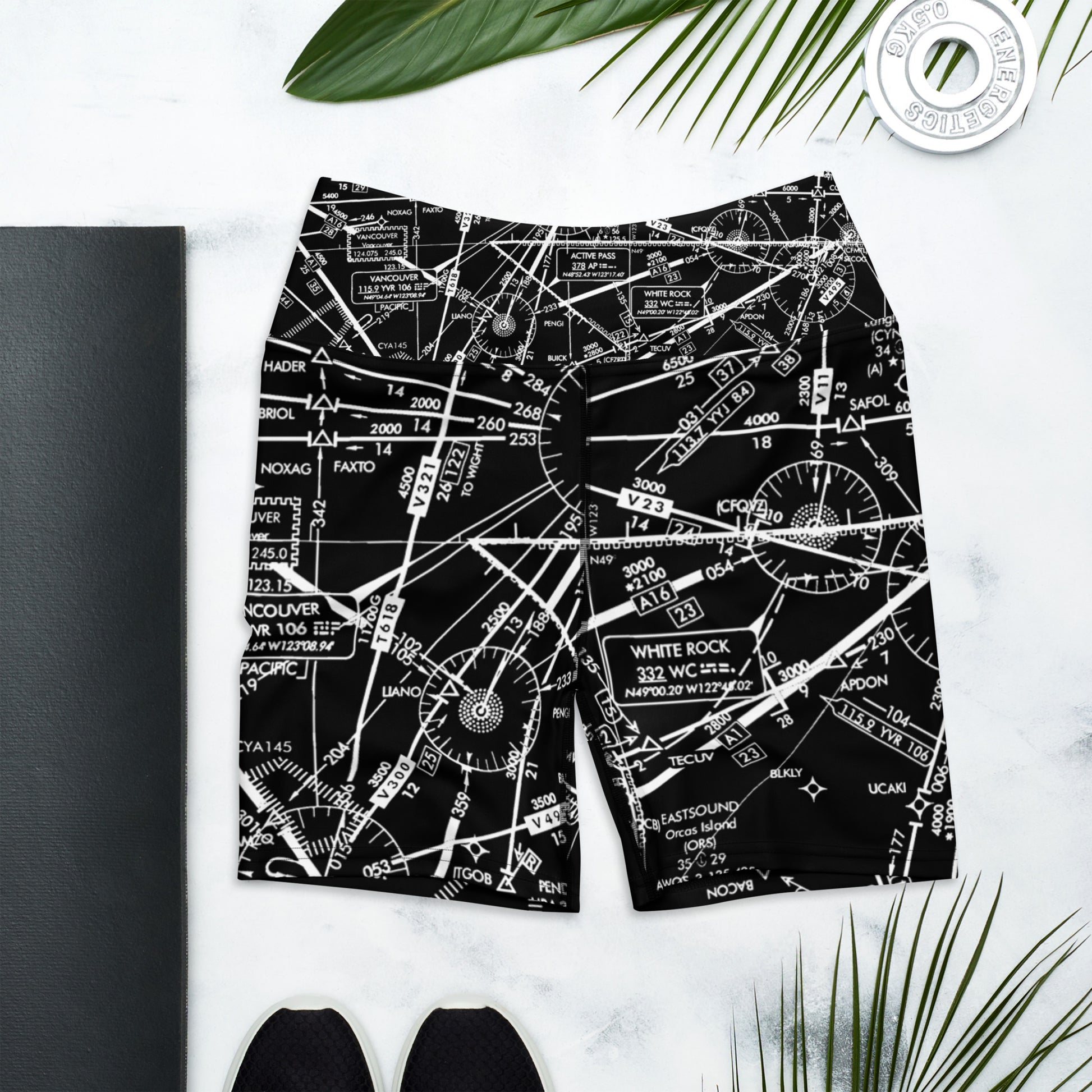 Enroute Low Altitude Chart yoga shorts (black)