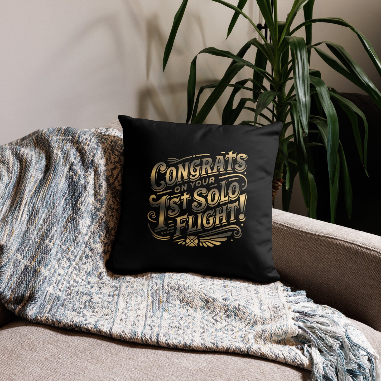 Congrats on your 1st Solo Flight! basic pillow (black/gold)